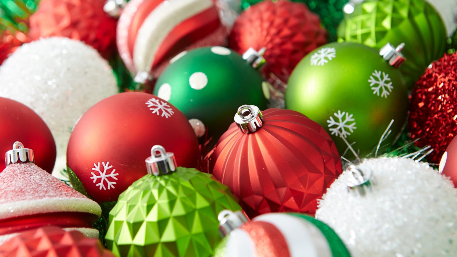 Holiday decor organization